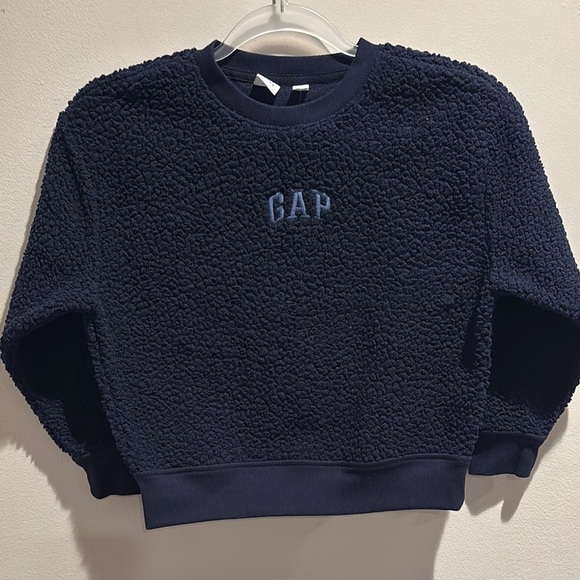 Kids gap sweatshirt size 6/7 NWT. - Picture 1 of 5